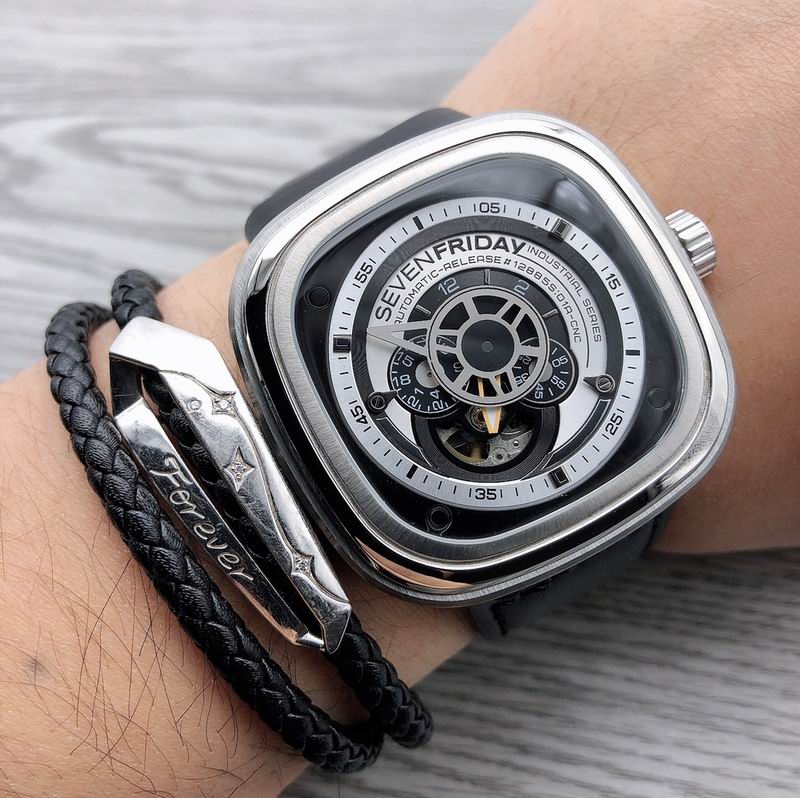 Seven Friday 47mm 090406